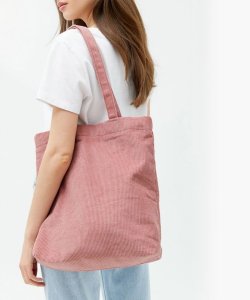 ملابس نسائيه