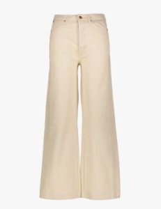 ملابس نسائيه